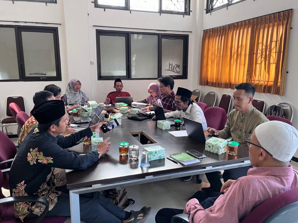 23WhatsApp Image 2024 08 23 at 14.03.53 - PRODI PAI DAN PGMI LAKSANAKAN AUDIT INTERNAL BERSAMA LEMBAGA PENJAMIN MUTU IIQ AN NUR