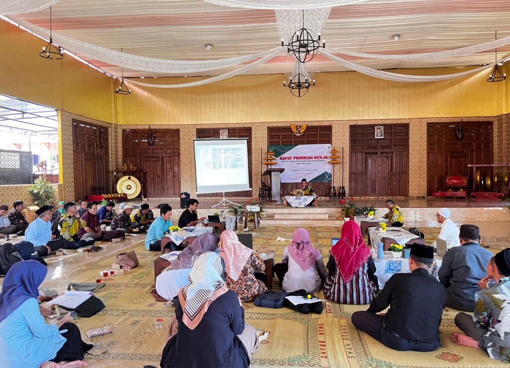 WhatsApp Image 2024 09 04 at 12.30.34 - Rapat Program Kerja IIQ An Nur Yogyakarta Tahun Ajaran 2024/2025