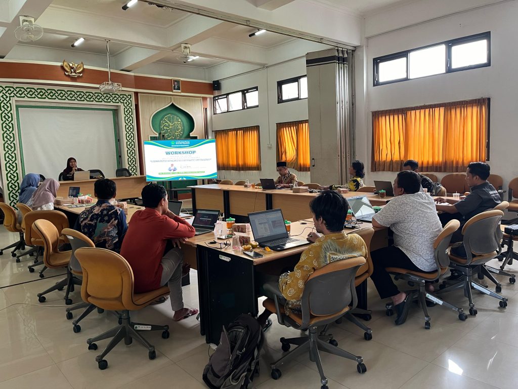 WhatsApp Image 2025 02 26 at 16.42.22 - Kupas Tuntas Penyusunan Instrumen Penelitian, Dekan Fakultas Tarbiyah IIQ An Nur Yogyakarta Gelar Workshop untuk Dosen