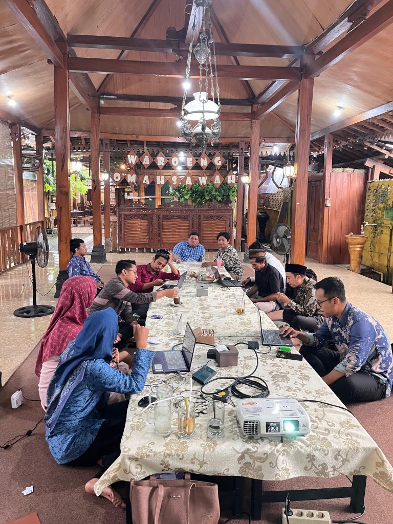 IMG 20251201 WA0265 - Fakultas Tarbiyah IIQ An Nur Yogyakarta Gelar Rapat LPJ dan Sidang Pleno Nilai PPL 2025 di WOS