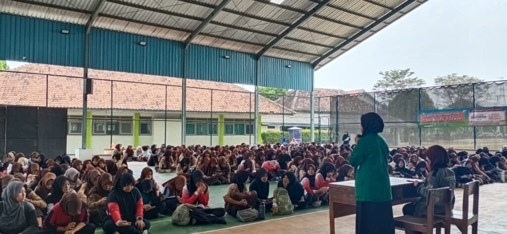 Mahasiswi PLP IIQ An Nur Yogyakarta Dampingi Pembinaan Fikih Ubudiyah Siswi SMAN 1 Sewon 2 WhatsApp Image 2026 08 06 at 1.54.30 PM 1 - Mahasiswi PLP IIQ An Nur Yogyakarta Dampingi Pembinaan Fikih Ubudiyah Siswi SMAN 1 Sewon
