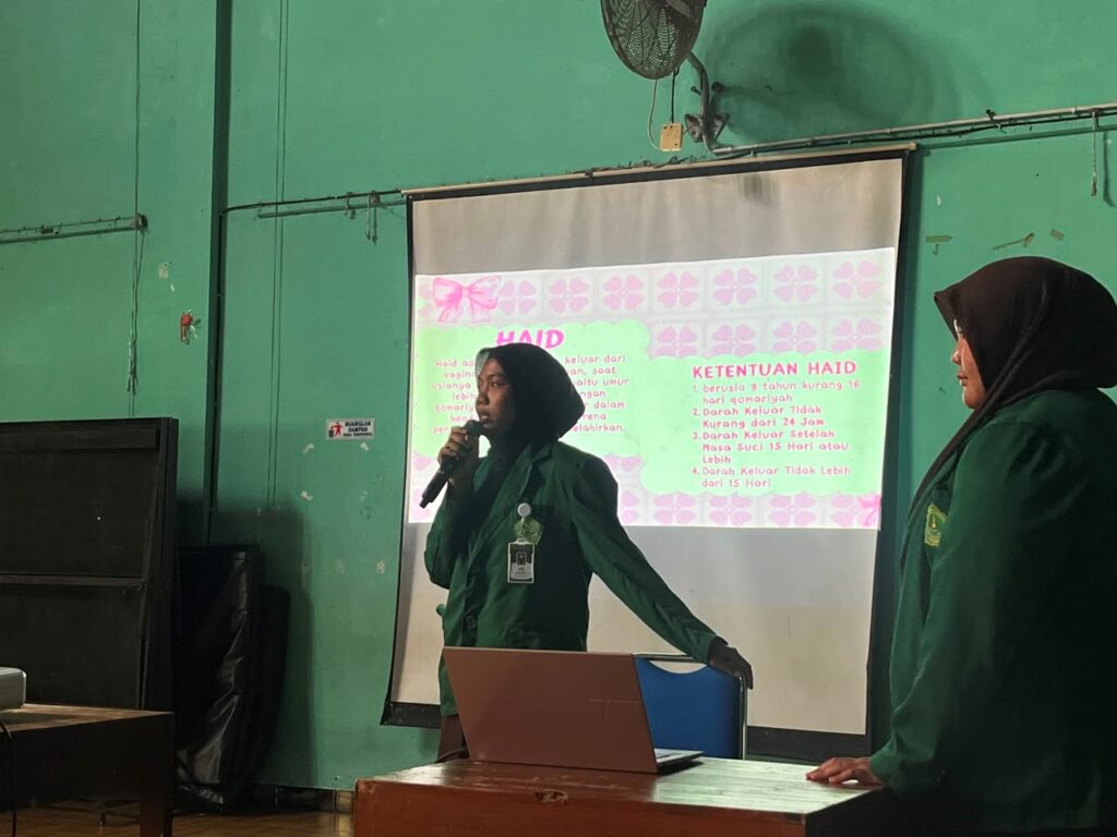 Mahasiswa PLP IIQ An Nur Yogyakarta Beri Edukasi Fiqih Thaharah Bagi Siswi SMA N 1 Kasihan 2 berita 2 - Mahasiswa PLP IIQ An Nur Yogyakarta Beri Edukasi Fiqih Thaharah Bagi Siswi SMA N 1 Kasihan